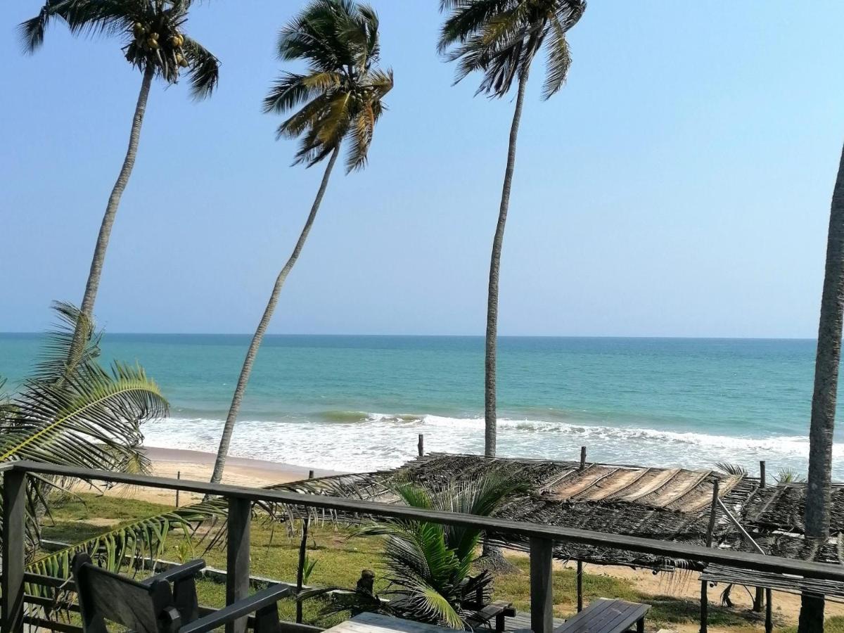 Afro Beach Eco Resort Butre Eksteriør billede