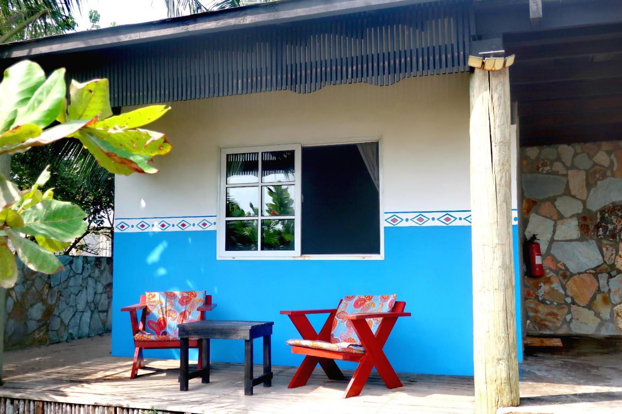 Afro Beach Eco Resort Butre Værelse billede